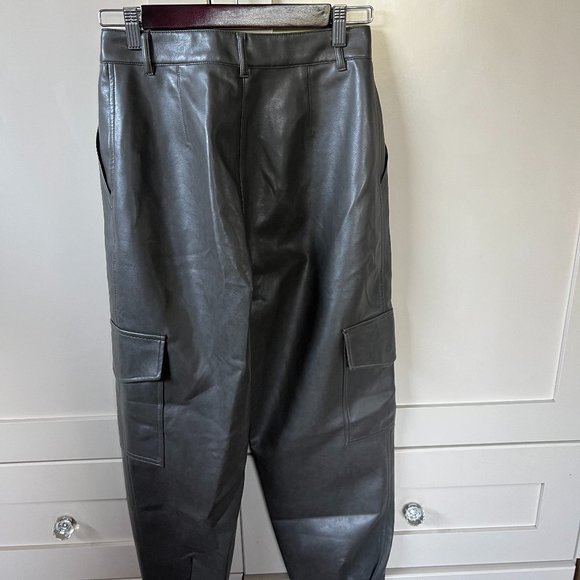 Wilfred Grey Vegan Leather Cargo Pant | Aritzia - Picture 5 of 5